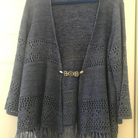 Sweater Clasp - Picture 3 of 4